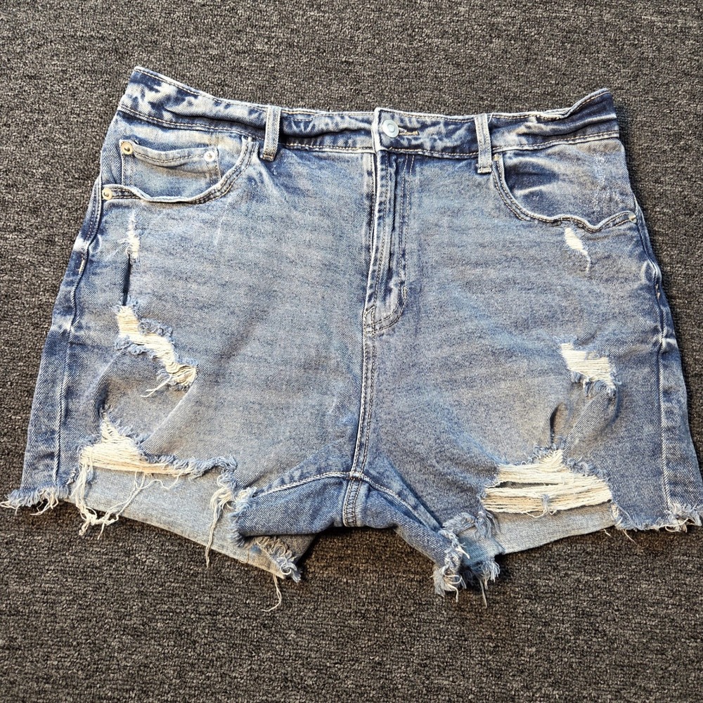 No Boundaries Denim Shorts Womens 17 Light Wash Distressed Ripped Frayed Summer